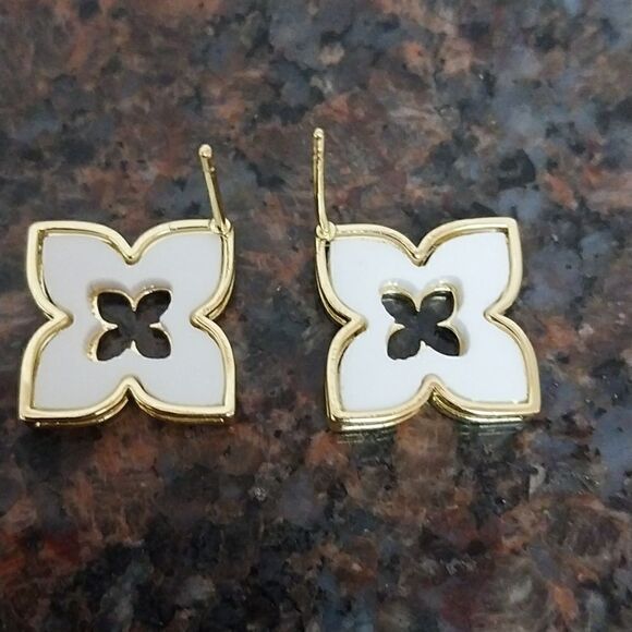 PRINCESS FLOWER Earrings...NEW - Picture 2 of 4